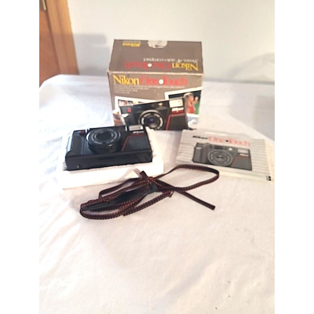 Nikon One Touch 35mm 1:2.8 Point & Shoot Passed Japan Camera Not Working Parts